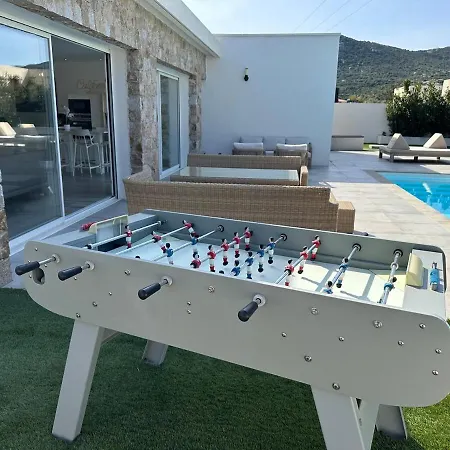 Neuve Avec Piscine 3 140 M2 * Καλβί