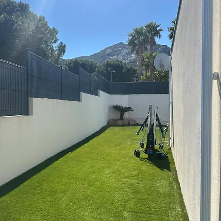 Neuve Avec Piscine 3 140 M2