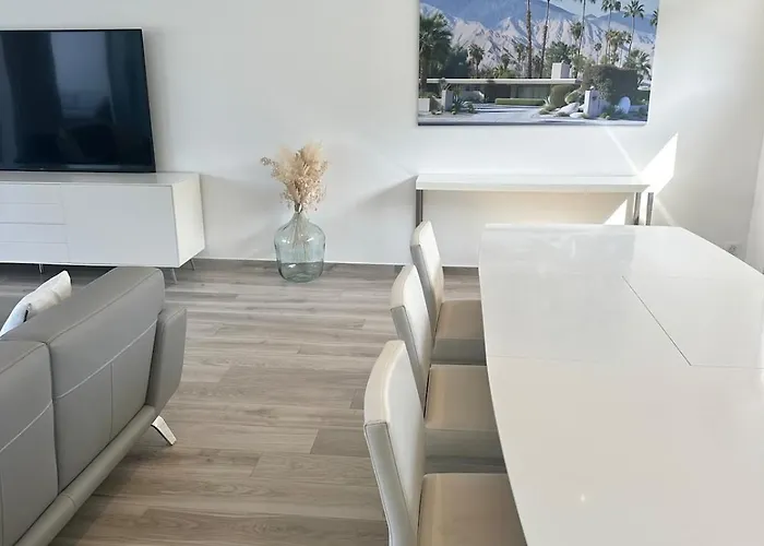 Neuve Avec Piscine 3 140 M2 * Calvi (Corsica)