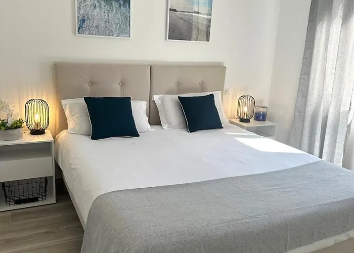 Villa Neuve Avec Piscine 3 140 M2 *