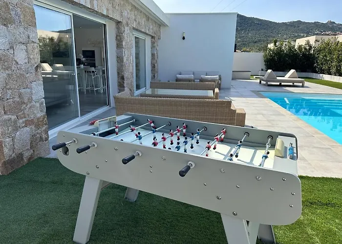 Neuve Avec Piscine 3 140 M2 * Calvi (Corsica)