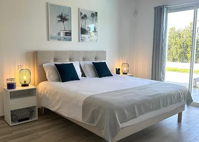 Neuve Avec Piscine 3 140 M2