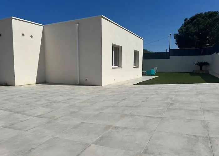 Neuve Avec Piscine 3 140 M2 Villa