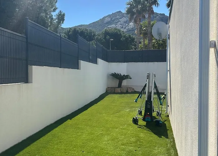 Neuve Avec Piscine 3 140 M2